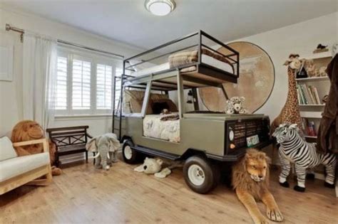 Go wild and decorate in safari style and dress the safari theme bed with wild animal print bedding. 16 Unique Boys Beds To Make Sleeping More Interesting ...