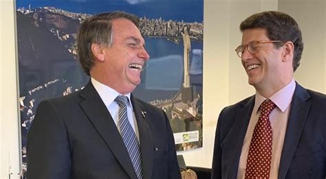 Salles é alvo de duas investigações pelo supremo tribunal federal (stf) e foi alvo de buscas no início do mês. Boiada: Salles tenta liberar madeira apreendida pela PF no AM