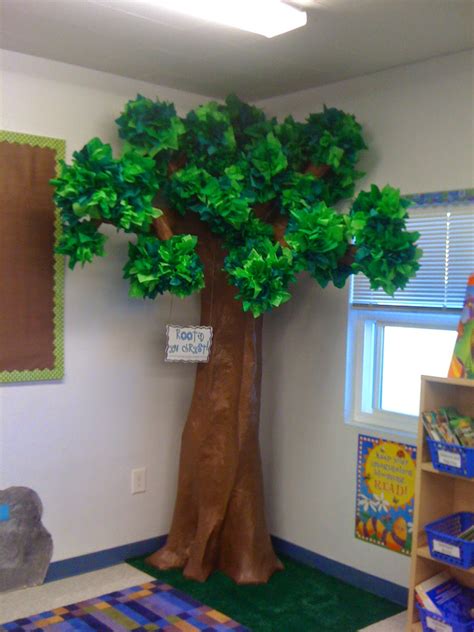 One day i saw this huge cat tree and the more i looked at it, the more i convinced myself that i could build one for.nothing! dodd it up: DIY Tree!