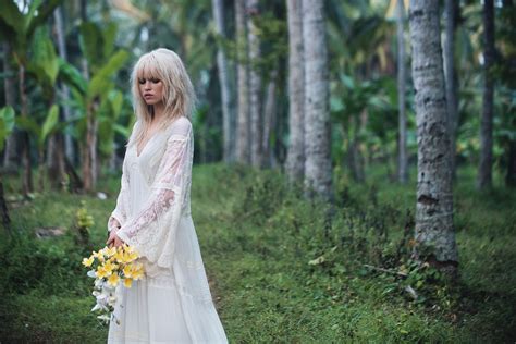 Gypsy crusader meets nikocado avado and gets him very very sad. Spell Bride ~ Boho-Brautkleider ~ Spell & The Gipsy Collective