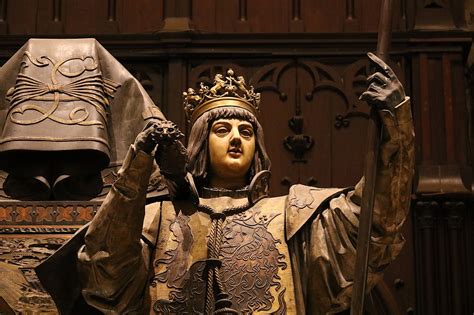 Tomb of Christopher Columbus - Nomads Travel Guide