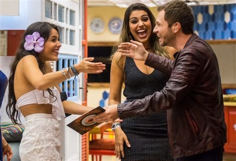 Apresentador do big brother brasil | jornalista instagram oficial: Emilly homenageia Tiago Leifert após BBB: "obrigada por se importar comigo" | Jovem Pan