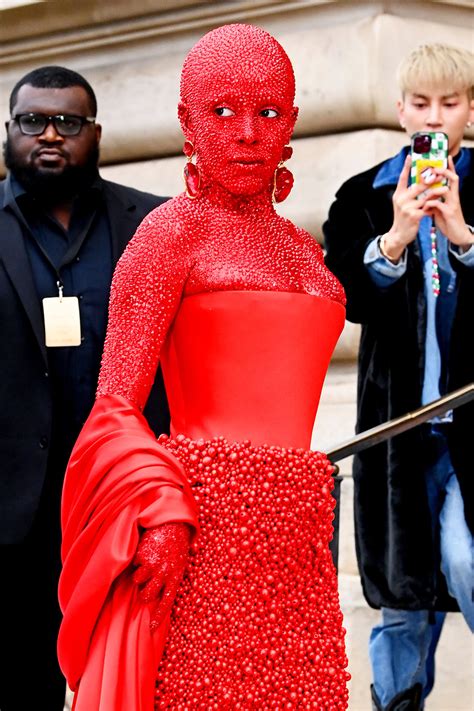 doja cat wears 30 000 red crystals at schiaparelli show photos us weekly