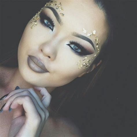 This Look Is Stunning Gold Foil From Glitter Injections Makeup Goals