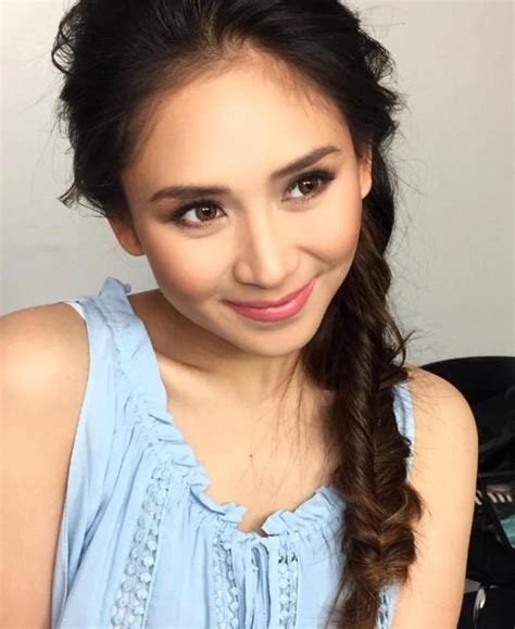 Sarah asher tua geronimo was born on july 25, 1988 in santa cruz, manila, philippines, to delfin geronimo, a retired philippine long distance telephone company (pldt) employee, and divina. Sarah Geronimo goes back to work; Her stylist updates us ...