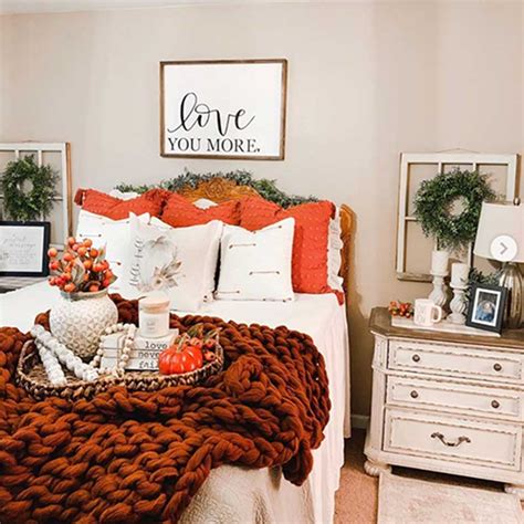 Best 20 Cozy Fall Bedroom Decor Ideas To Try The Homey Space