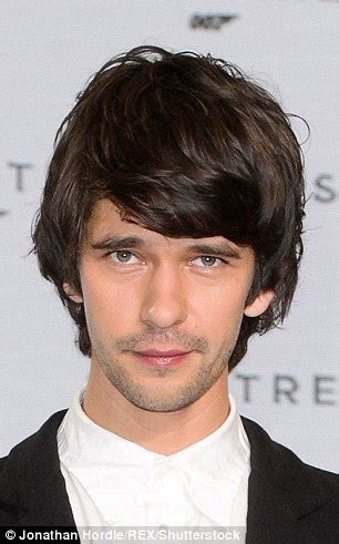 Solo siparişi vermek için hemen tıkla. James Bond's Ben Whishaw reveals new bushy beard and ...