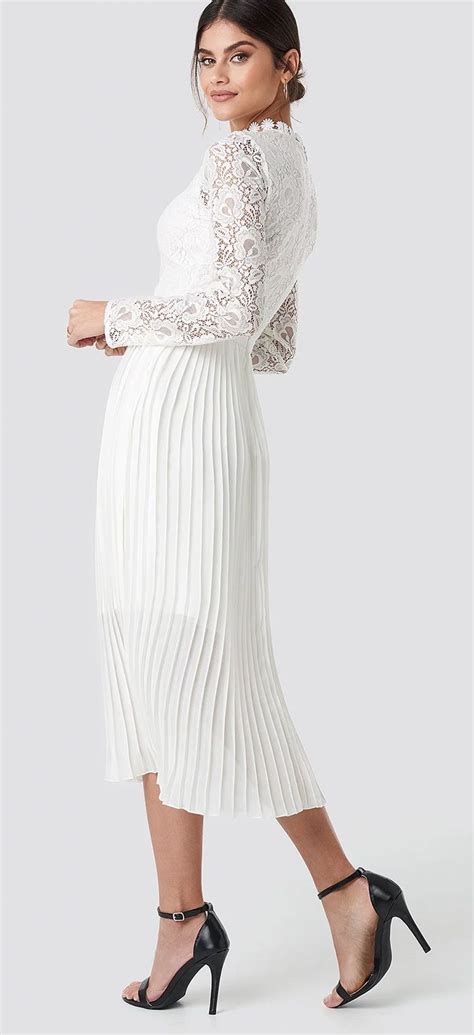 Royal ascot as it is known today only really began when the gold cup was introduced in 1807. The most important element of your Royal Ascot outfit is ...