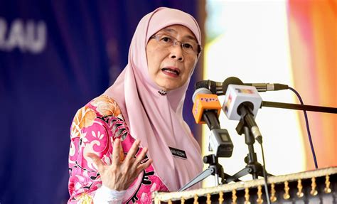 Currently she is the mp of permatang pauh and selangor state assembly member for kajang. Tiada kesan negatif fizikal, psikologi pada anak Aliff ...