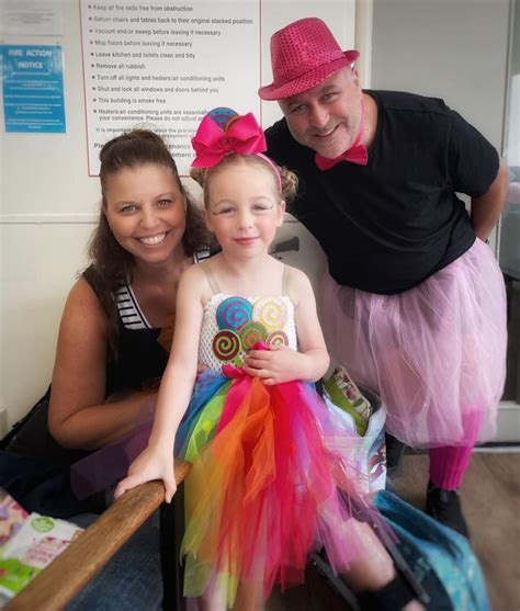 Tauranga monster garage sale sees more than 25 Tauranga neighbours