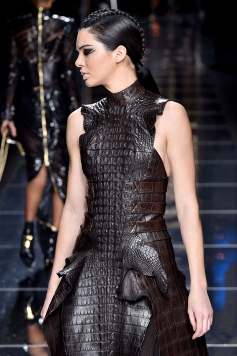 Sejumlah penggiat fashion dunia turut menghadiri ajang akbar pertama tersebut. KENDALL JENNER at Balmain Fashion Show at Paris Fashion ...