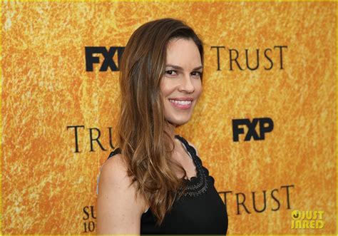 Photo Hilary Swank Reveals Her Dad Died In October 01 Photo 4685198