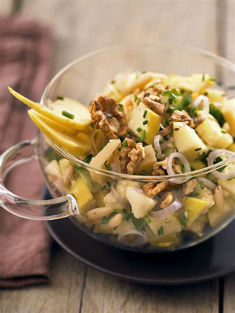 Apple salad with gruyère and walnuts ChefSane