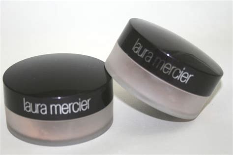 A finely milled powder composed completely of natural elements with 15 active amino acids to clear the skin of toxins, promote healthy skin cell growth and fight the aging process. Laura Mercier Mineral Powder SPF15 in Natural Beige and ...
