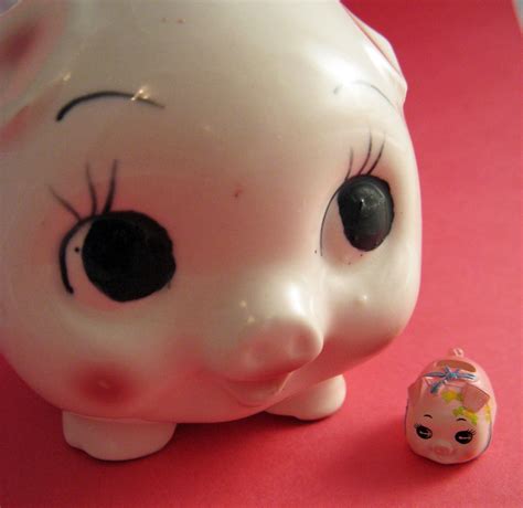 Blog Faced Girl: Vintage Finds - Piggy Bank