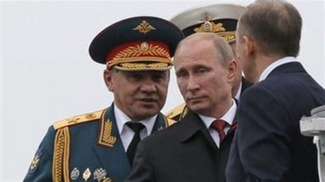 ukraine crisis vladimir putin visits annexed crimea bbc news