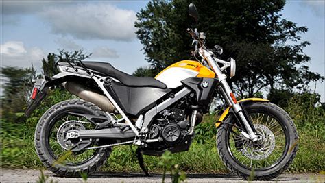Seht selbst wo die g 650 x modelle überall rauf und runter kommen. BMW G 650 X Country 2009 : Essai
