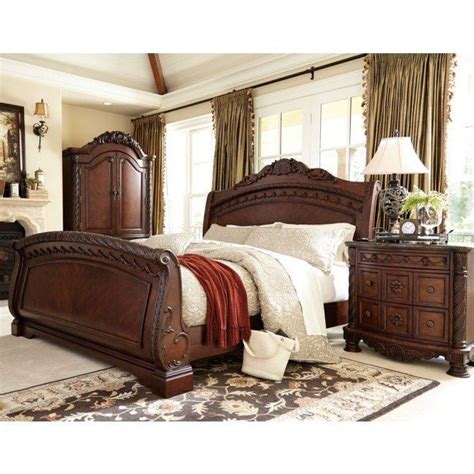 All pieces have distressed, weathered finishes, and the armoire, and dresser provide. North Shore Sleigh Bedroom Set | Dormitorios, Muebles para ...