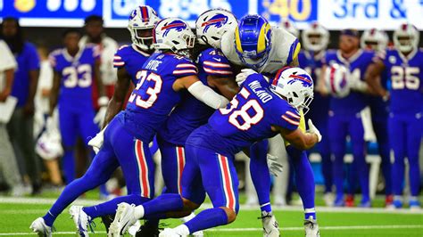 Bills Shut Out Rams Offense In Second Half Of Dominant 31 10 Win