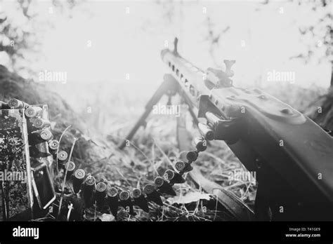 Mg 42 Machine Gun Hi Res Stock Photography And Images Alamy