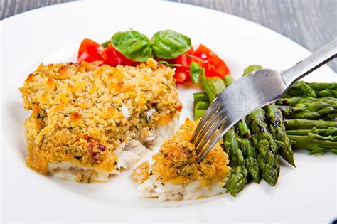 Cucchiaio d'argento vi offre tante idee originali, facili e veloci da realizzare con i vostri ingredienti preferiti, ovunque voi siate. Ricetta Pesce spada gratinato - Le ricette di Fidelity Cucina