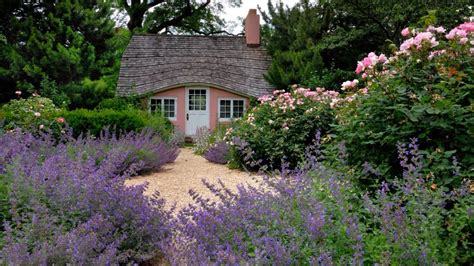 The planting fields arboretum state historic park in new york has greenhouses, gardens, scenic trails, and more. Planting Fields Arboretum Photo Gallery by James Robertson ...