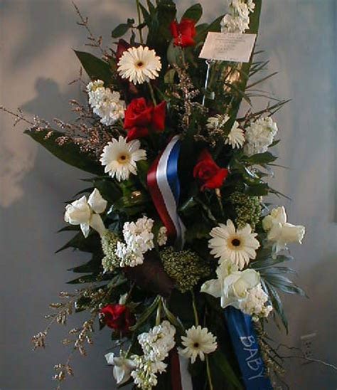 Along with music and special readings, choosing the type of flowers you'd like at your service is a way of making the. Memorial Flower Arrangements For Funeral Services