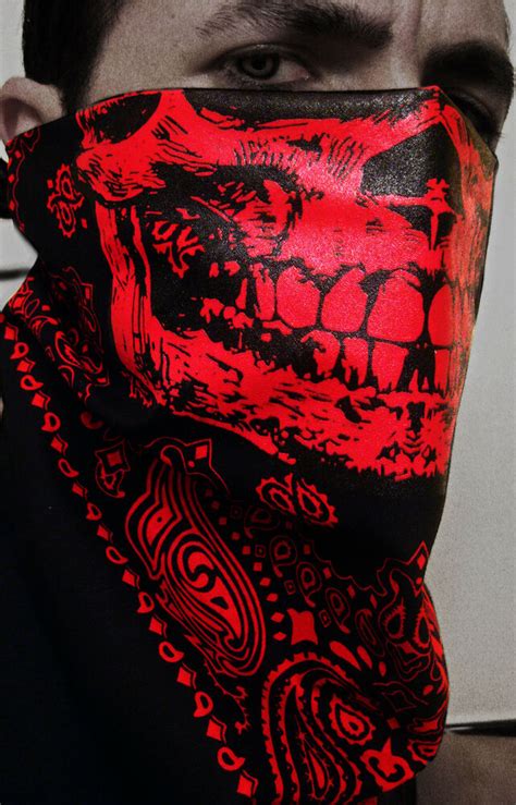 You can download every wallpaper for free. RED SKULL BLACK TRAINMEN PAISLEY BANDANA HALF FACE MASK ...