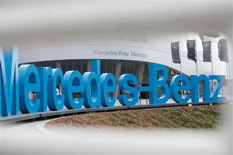 Daimler Completes Mercedes Benz Rename After Truck Split