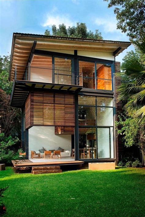 Contemporary Small Modern Prefab House Design With Wide Glass Window In