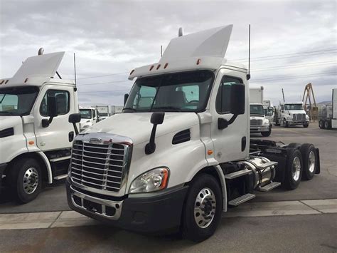 2016 Freightliner Cascadia 113 Day Cab Truck For Sale