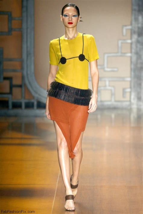 Dann teilen sie hier ihre meinung. Adriana Degreas spring/summer 2017 - Sao Paulo Fashion ...