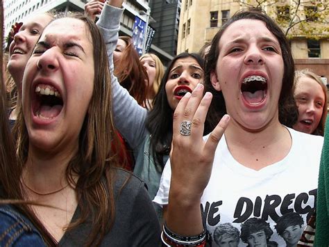 More images for how many people are in one direction » Five People you'll find at a One Direction concert • Howl ...