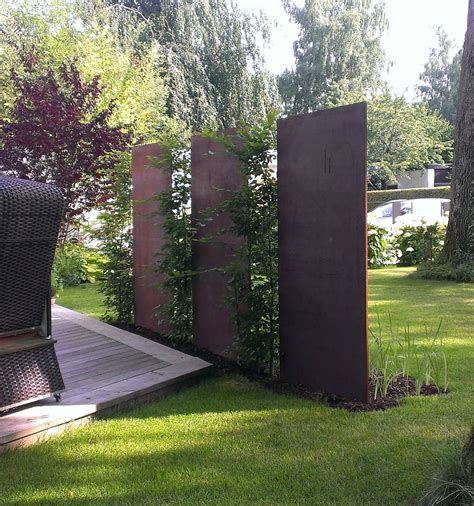 In london ist es bereits trend, küche oder wohnzimmer mit einem lebendigen gemälde aufzuwerten oder gleich eine ganze wand zu begrünen. FRÖBEL METALLBAU : Cortenstahl PATINAX Wand Garten