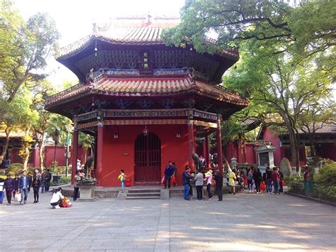 Wáng lǎoshī, nín jīntiān hái yǒu kè ma? 2021当天去了财神庙烧香拜佛，第二天到南岳大庙上早香再登山到祝融峰庙上香。登山的人很多，做了分流_南岳大庙-评论 ...