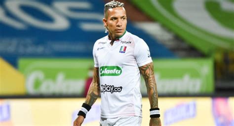 Связаться со страницей dayro moreno (el mejor jugador de colombia) в messenger. Dayro Moreno ya tendría equipo y jugaría en Bolivia