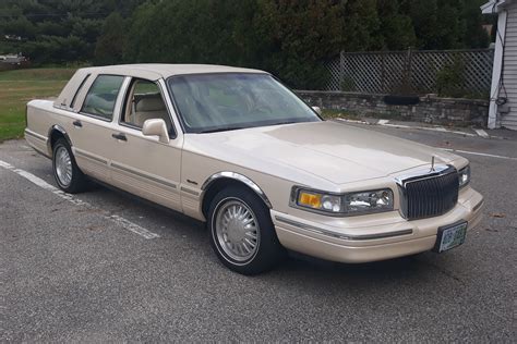 Sold - American Luxury: 22K-Mile 1997 Lincoln Town Car Signature