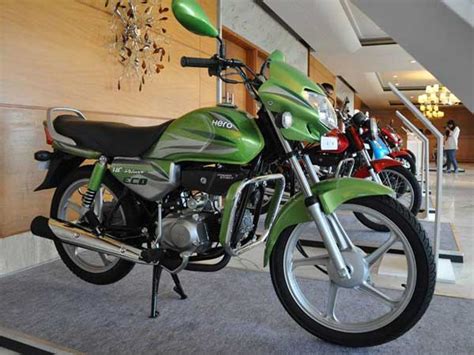 Hero hf deluxe price in india starts at rs. Top 10 Best-Selling Two-Wheelers In India (January 2016 ...