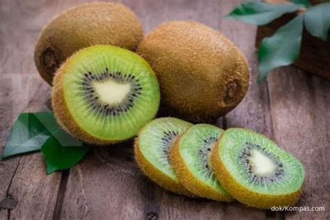 Okra adalah buah yang biasa digunakan seperti sayuran. Jus sayur dan buah untuk menurunkan darah tinggi yang bahannya mudah didapat