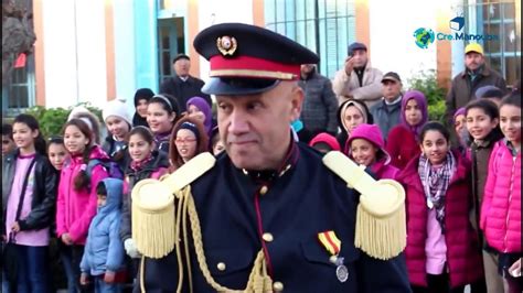 الجيش الوطني التونسي يحي العلم مع تلاميذ المدرسة الابتدائية الجديدة الحديثة youtube