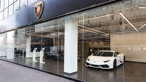 Lamborghini Une Concession Au Cœur De La Défense Ouvre