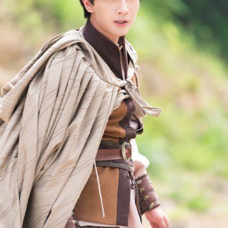 Dans une aventure passionnante à travers les royaumes ancien et nouveau, « prodigy healer » est un drame romantique fantastique réalisé par hu chu xi en 2019. Prodigy Healer (2019) - MyDramaList