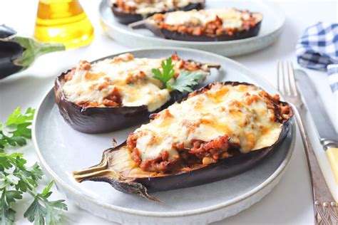 Berenjenas rellenas de carne picada al horno Receta de cocina fácil y