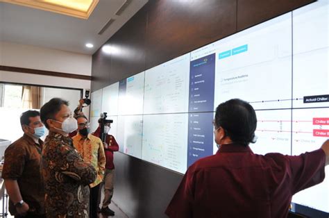 Bahan baku vaksin sinovac akan tiba di indonesia.besok !! Pantau Distribusi Vaksin Sinovac, Bio Farma Punya Pusat ...
