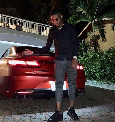 4 million euro (annual) leon patrick bailey, professionally known as leon bailey is a jamaican professional football player. Leon Bailey Wiki 2021 - Girlfriend, Salary, Tattoo, Cars ...