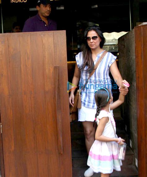 Lara dutta wears assamese mekhela chador for designer sanjukta dutta. Lara Dutta dines with family at Indigo Delicatessen in ...