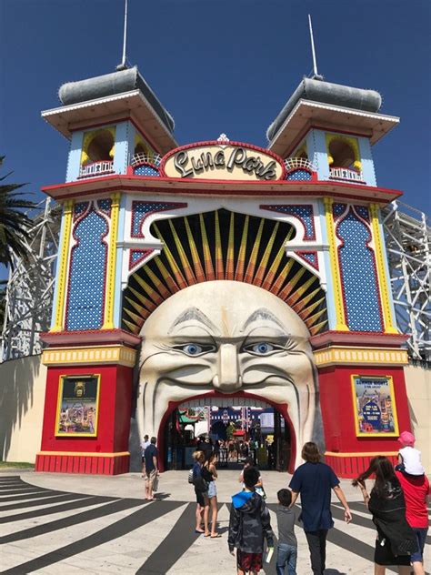 Un espectáculo de nivel internacional que podrá. Luna Park Entrance. | Photo