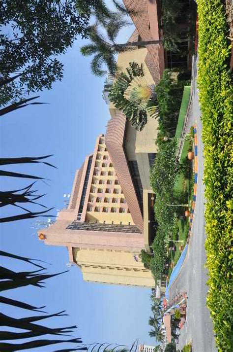 The primula beach hotel is an ideal location for business meetings, seminars, conferences, conventions and wedding reception. Primula Beach Hotel Kuala Terengganu di Terengganu and ...