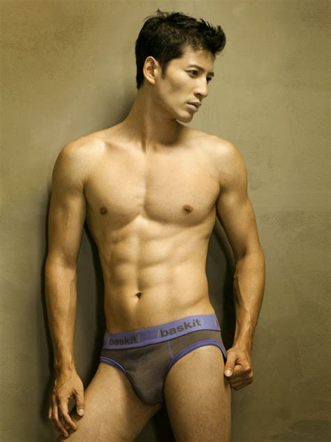 Richie Kul Naked For The Beautiful Men