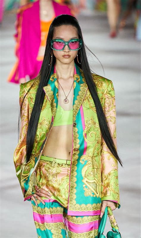 Versace Spring 2022 Ready To Wear Collection Artofit